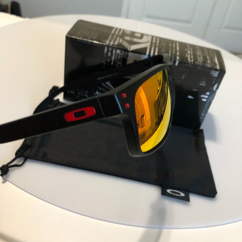 Red Prizm Polarized OAKLEY HOLBROOK Black Matte Frame 9102 - Picture 9 of 11